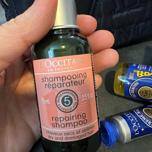 NEW L’OCCITANE TRAVEL SET - Picture 5 of 5